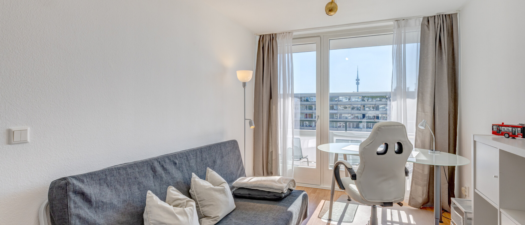квартира München Schwabing-West 01 бюро / гостиная 7349