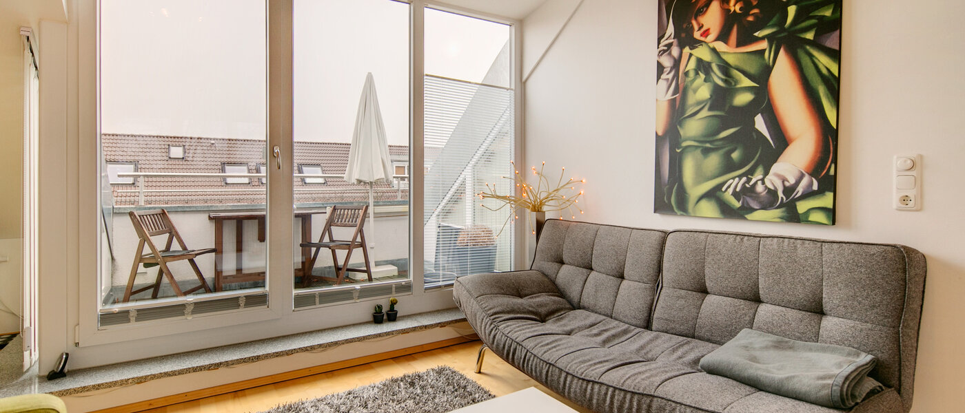 мансардная квартира München Untermenzing 01 гостиная 7372