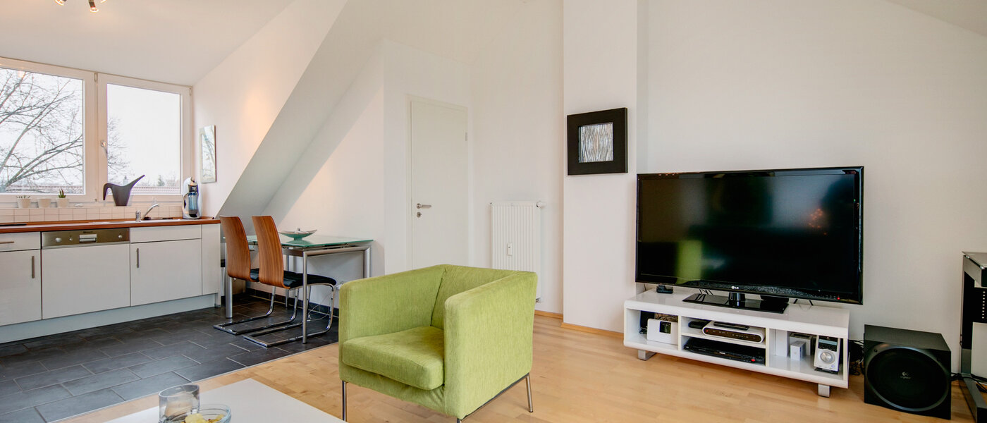 мансардная квартира München Untermenzing 03 гостиная 7372