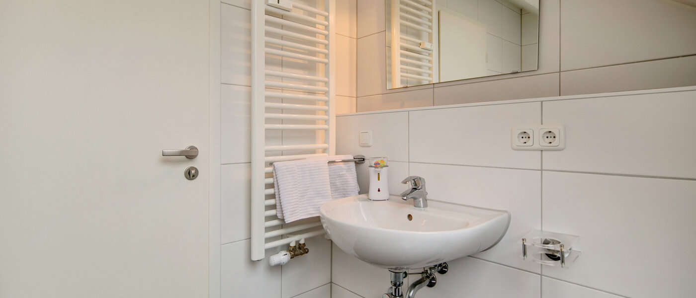 мансардная квартира München Untermenzing 03 ванная комната 7372