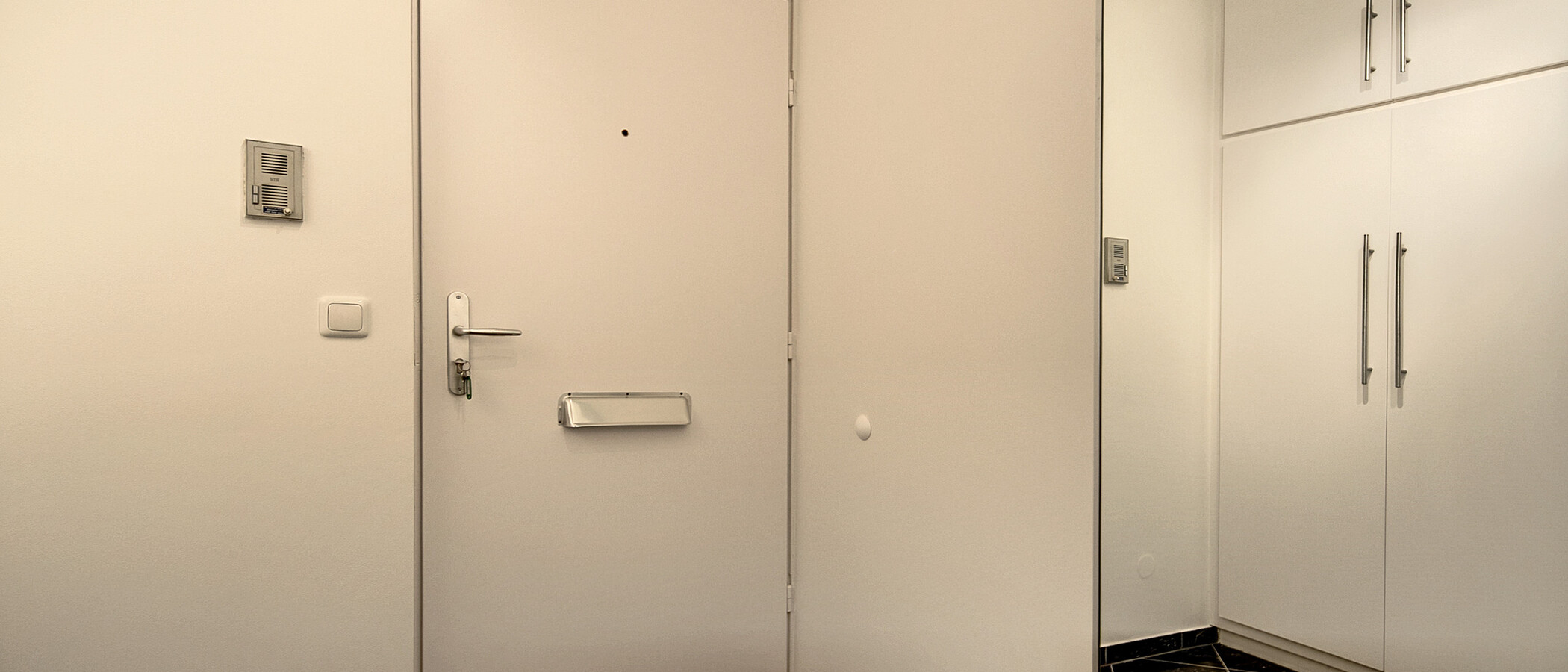 квартира München Neuhausen 01 коридор 7421