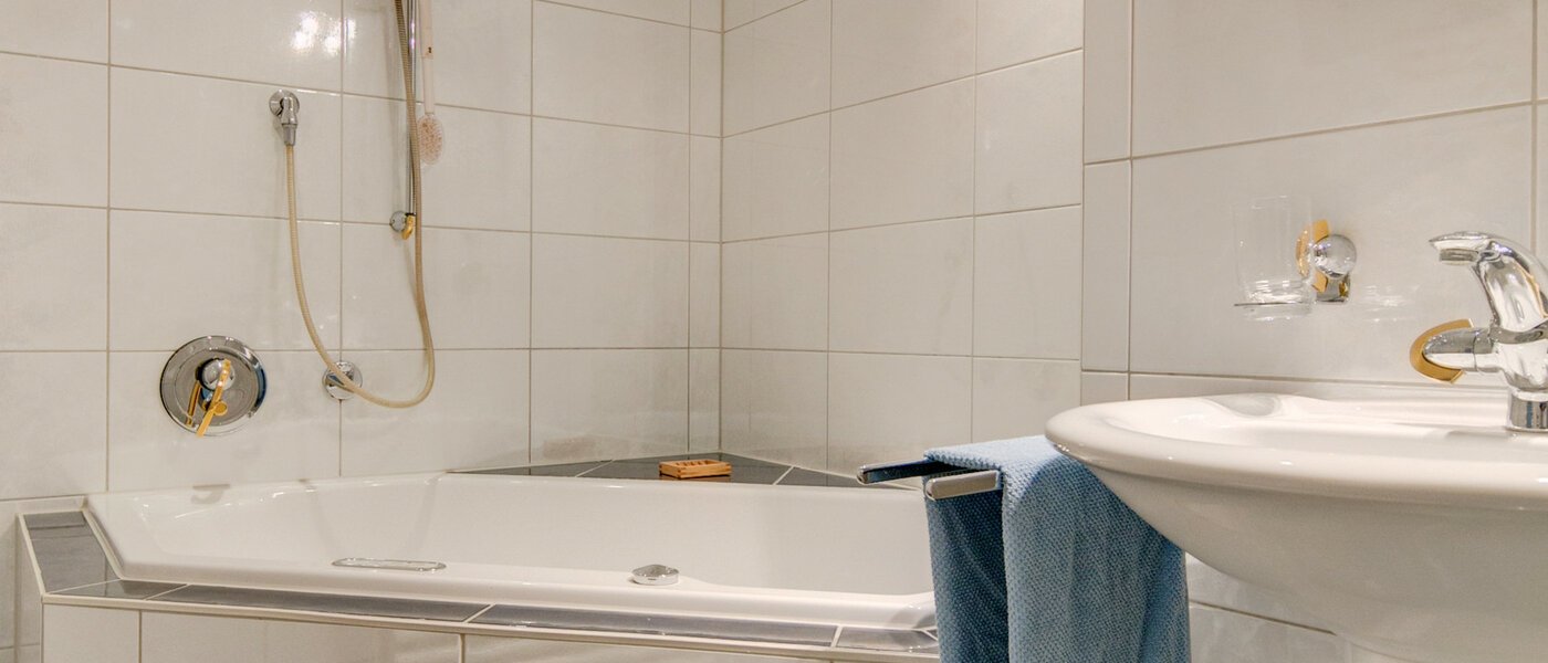 двухэтажная квартира München Fasanerie 02 ванная комната 7475