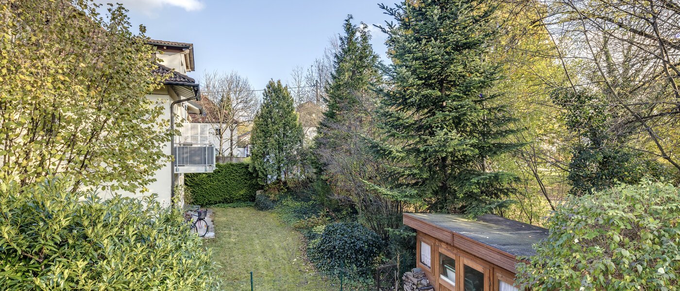 двухэтажная квартира München Fasanerie 03 вид из окна 7475