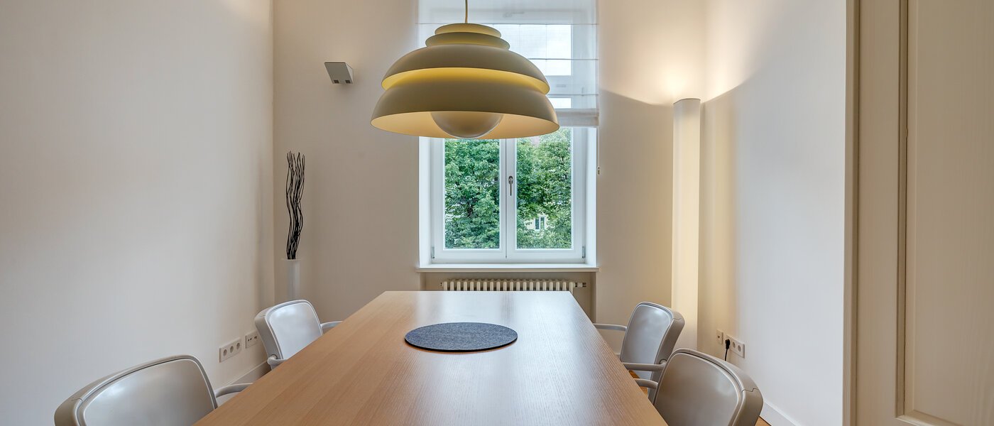 квартира München Altstadt 02 столовая 7478