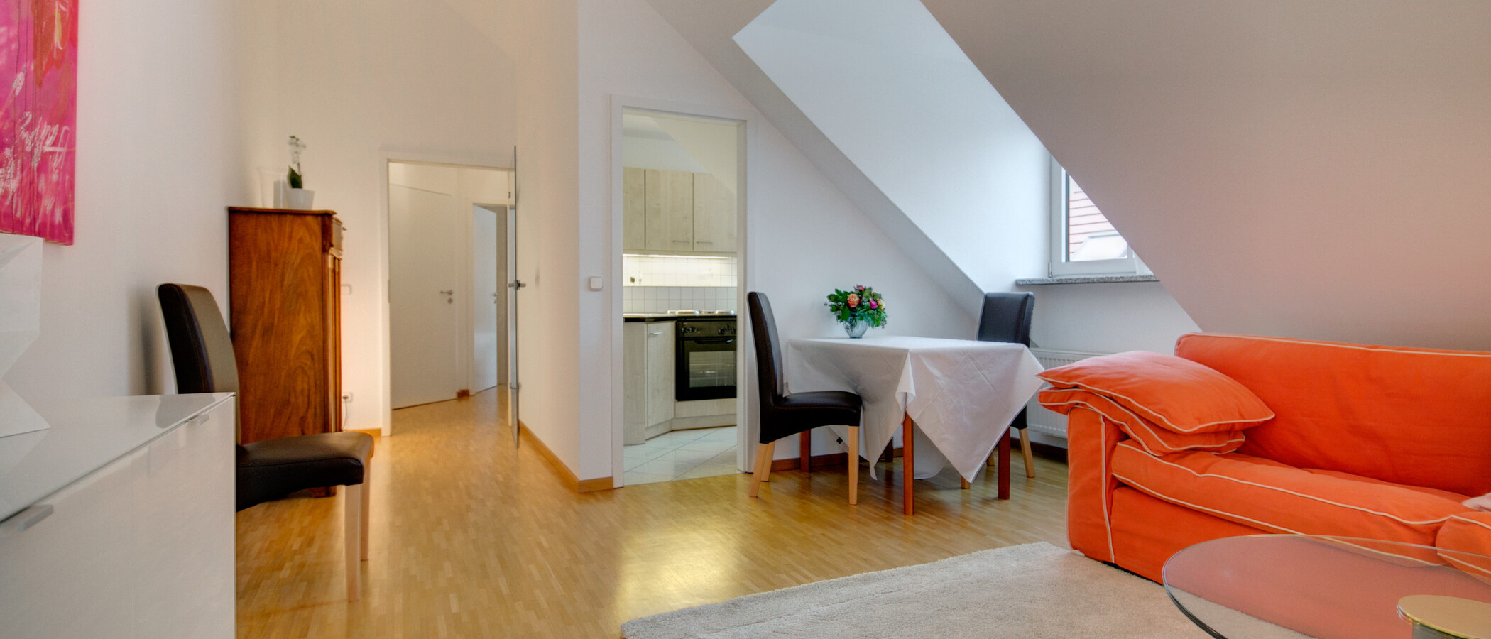 квартира München Berg am Laim 04 гостиная 7511