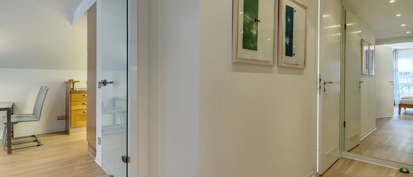 квартира München Maxvorstadt - Universitätsviertel 03 коридор 7512