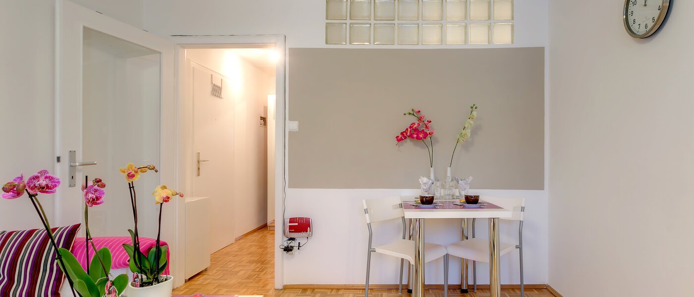 квартира München Schwabing-Nord (zw. Belgrad- & Leopoldstraße) 03 гостиная 7587