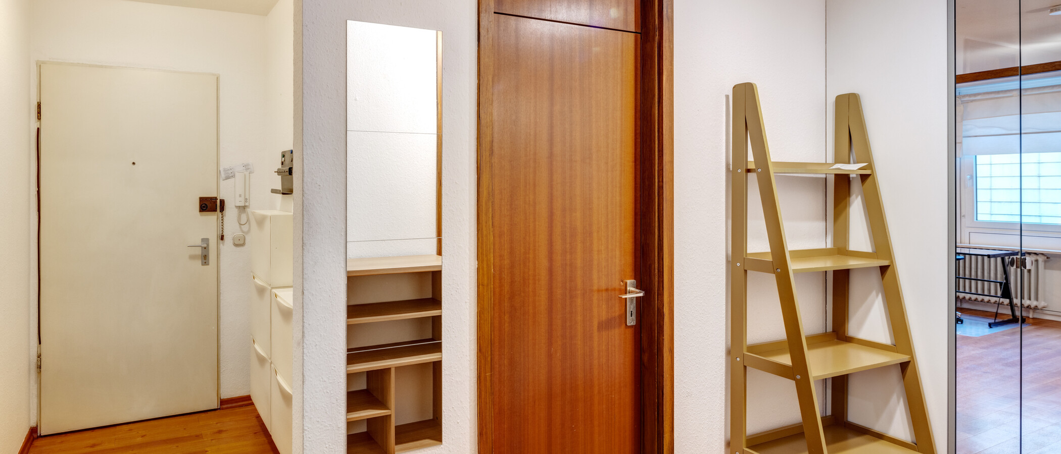 квартира München Schwanthalerhöhe 01 коридор 7592