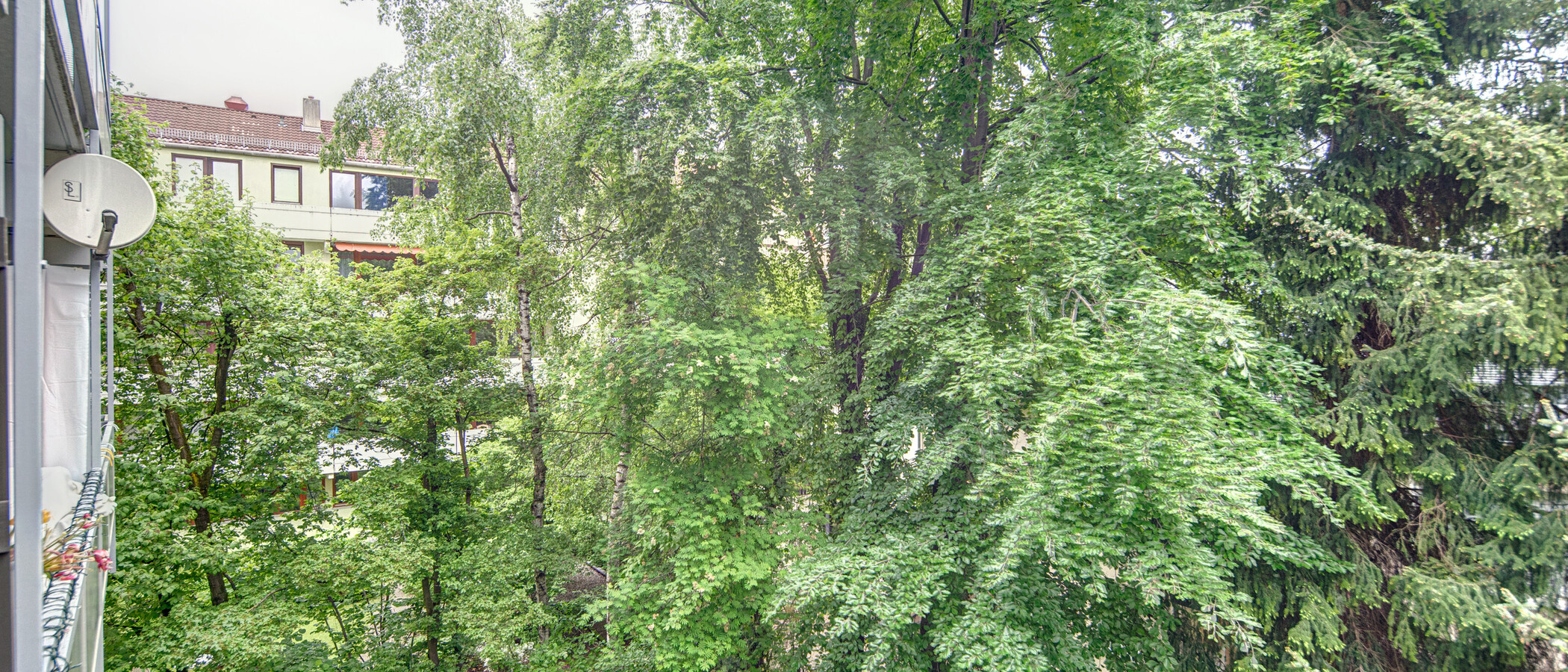квартира München Schwabing-West (rund um den Hohenzollernplatz) 02 вид из окна 764