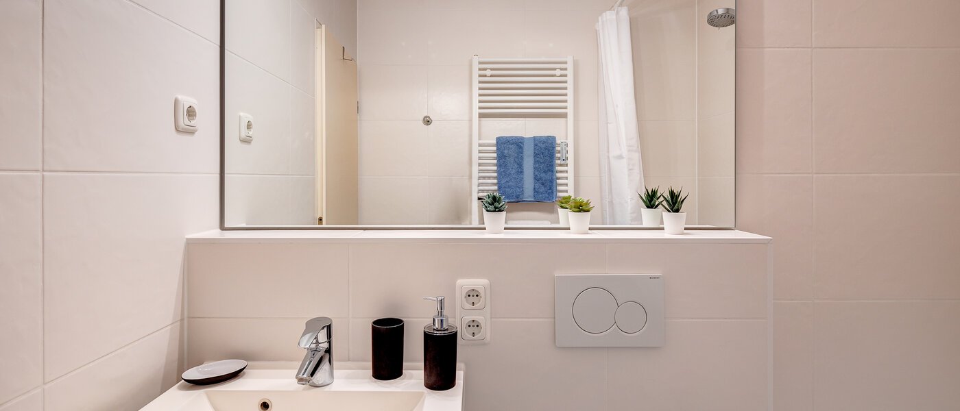 квартира München Schwabing-West (rund um den Hohenzollernplatz) 02 ванная комната 7675