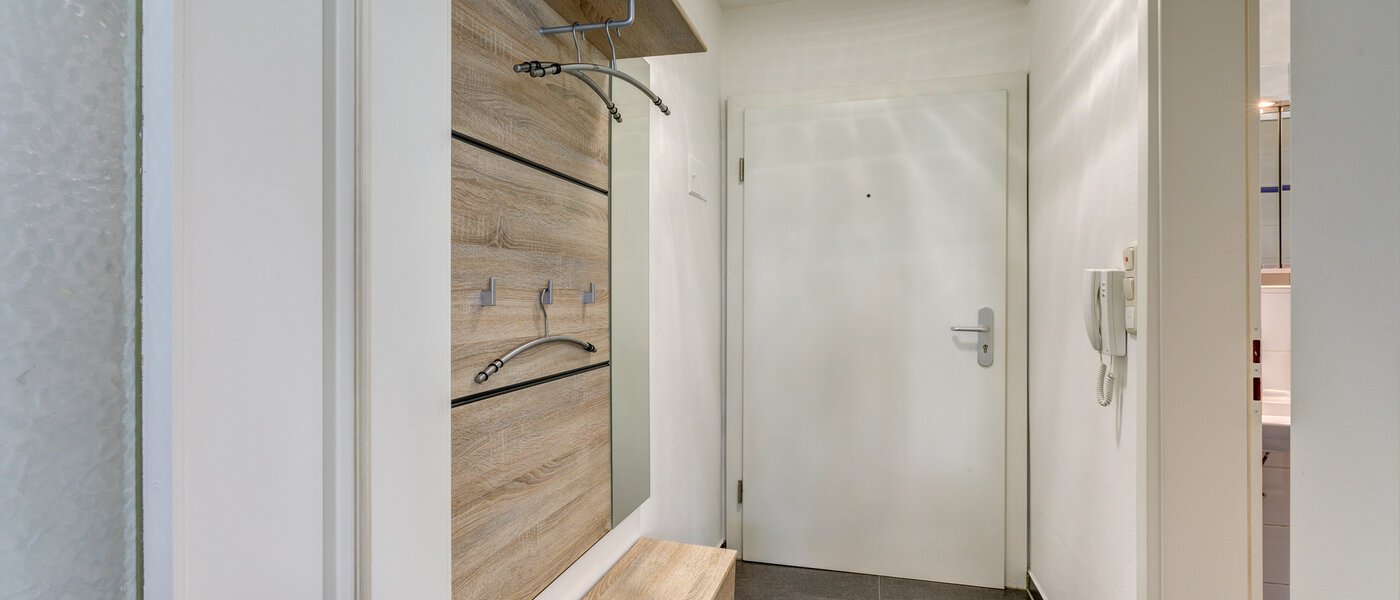 квартира München Schwabing (links der Leopoldstraße) 02 коридор 7687