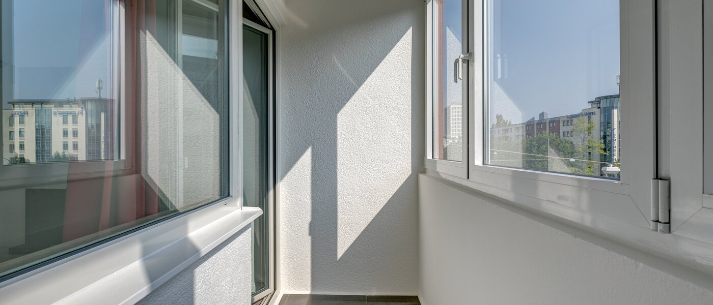 квартира München Schwabing (links der Leopoldstraße) 01 застекленная терраса 7687