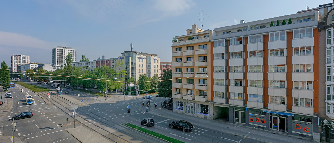 квартира München Schwabing (links der Leopoldstraße) 02 вид из окна 7687