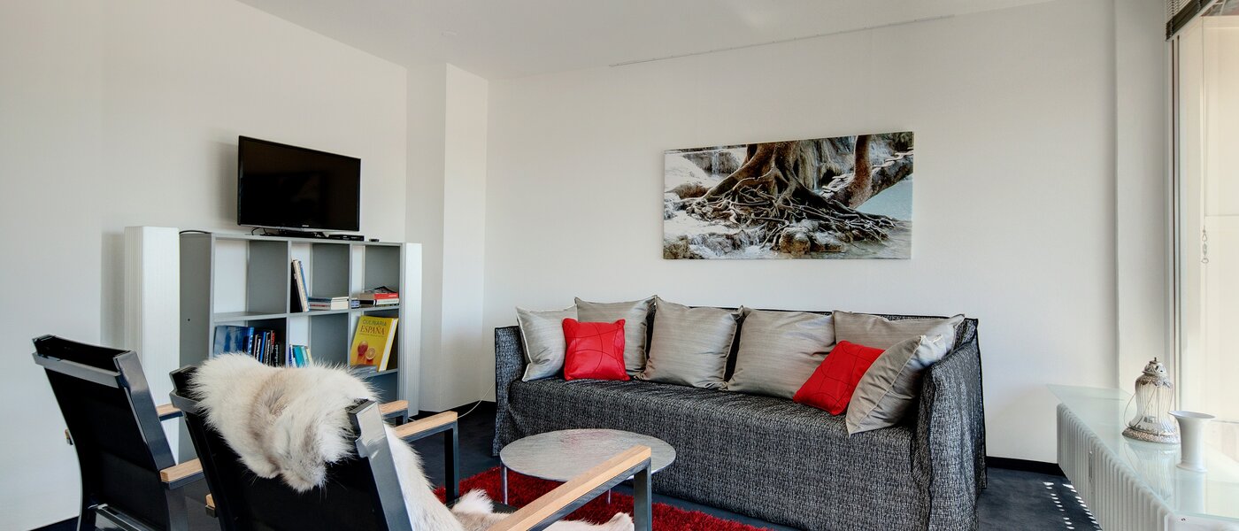 мансардная квартира München Schwabing-West (rund um den Hohenzollernplatz) 02 гостиная 7704