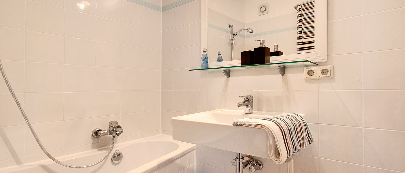 мансардная квартира München Schwabing-West (rund um den Hohenzollernplatz) 01 ванная комната 7704