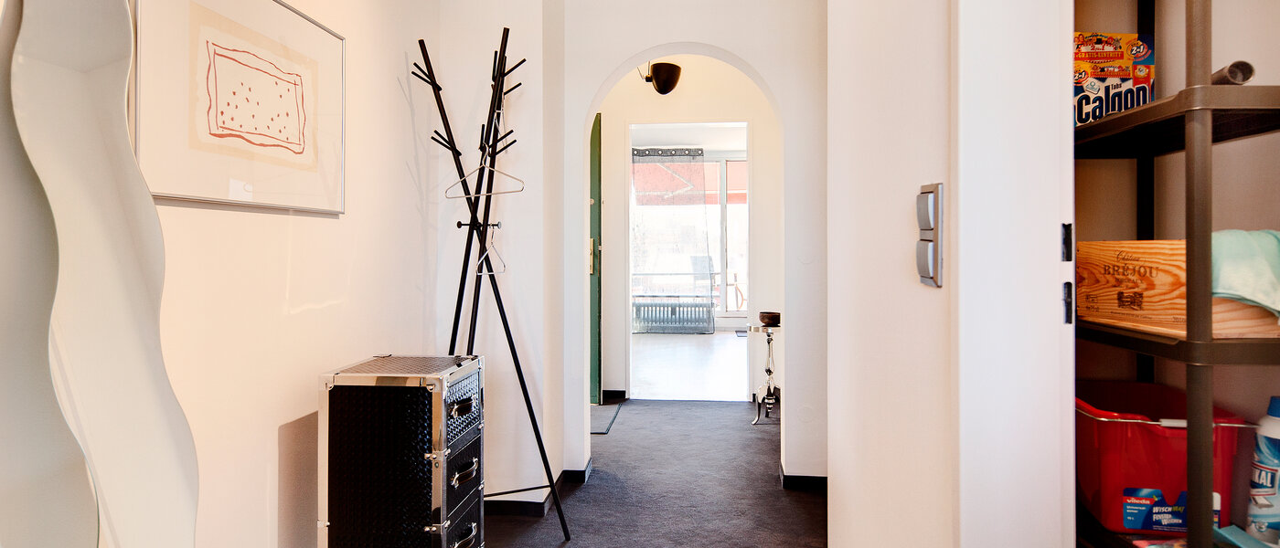 мансардная квартира München Schwabing-West (rund um den Hohenzollernplatz) 03 коридор 7704