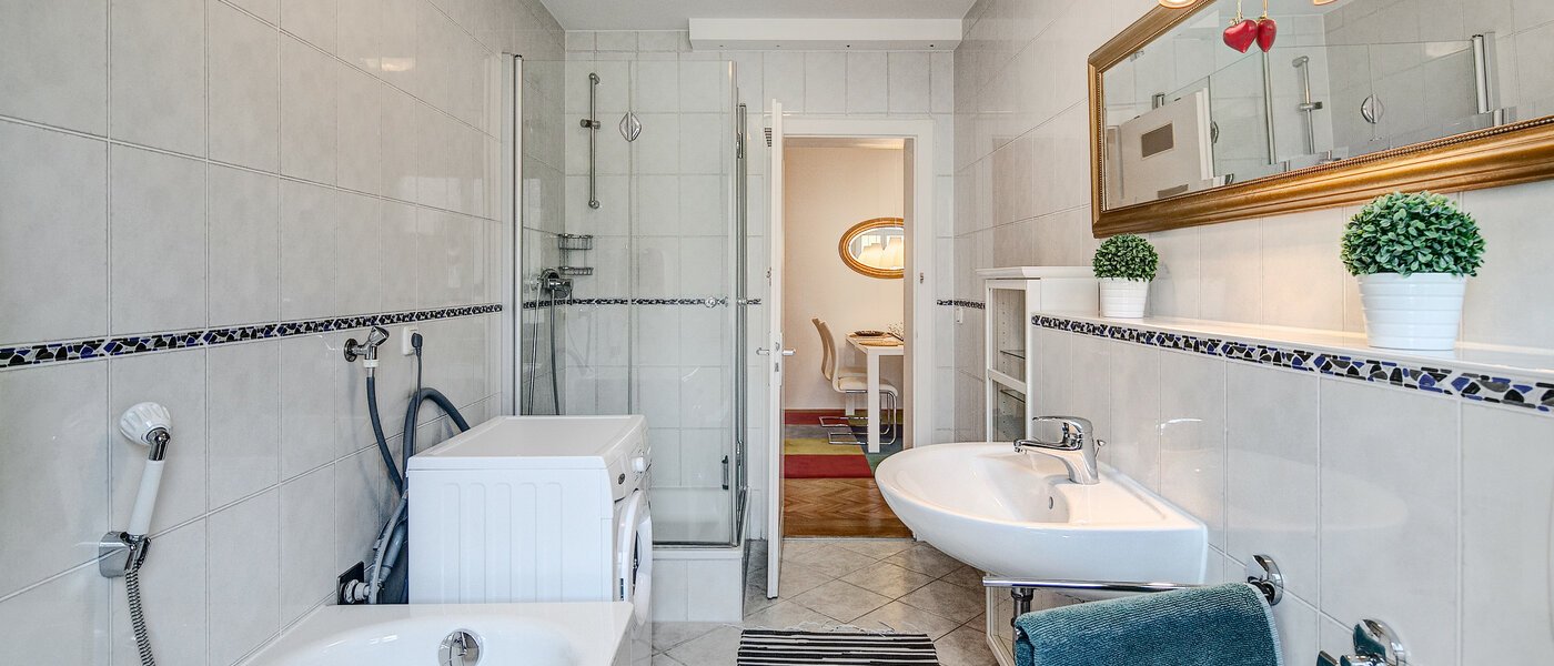 квартира München Schwabing (links der Leopoldstraße) 04 ванная комната 7776