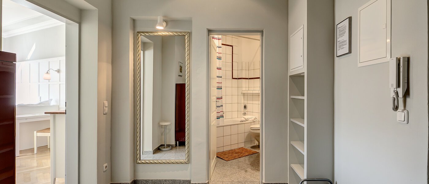 квартира München Gärtnerplatzviertel 02 коридор 781