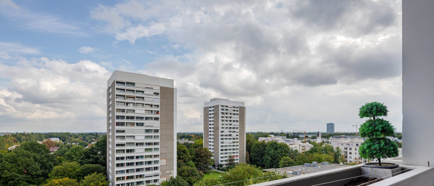 квартира München Arabellapark 01 вид из окна 7848