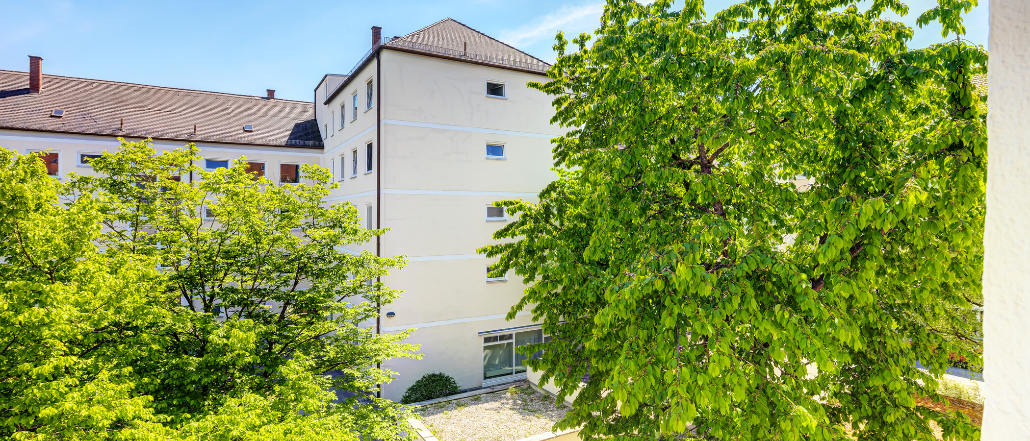 квартира München Schwabing - Alte Heide 02 вид из окна 7927
