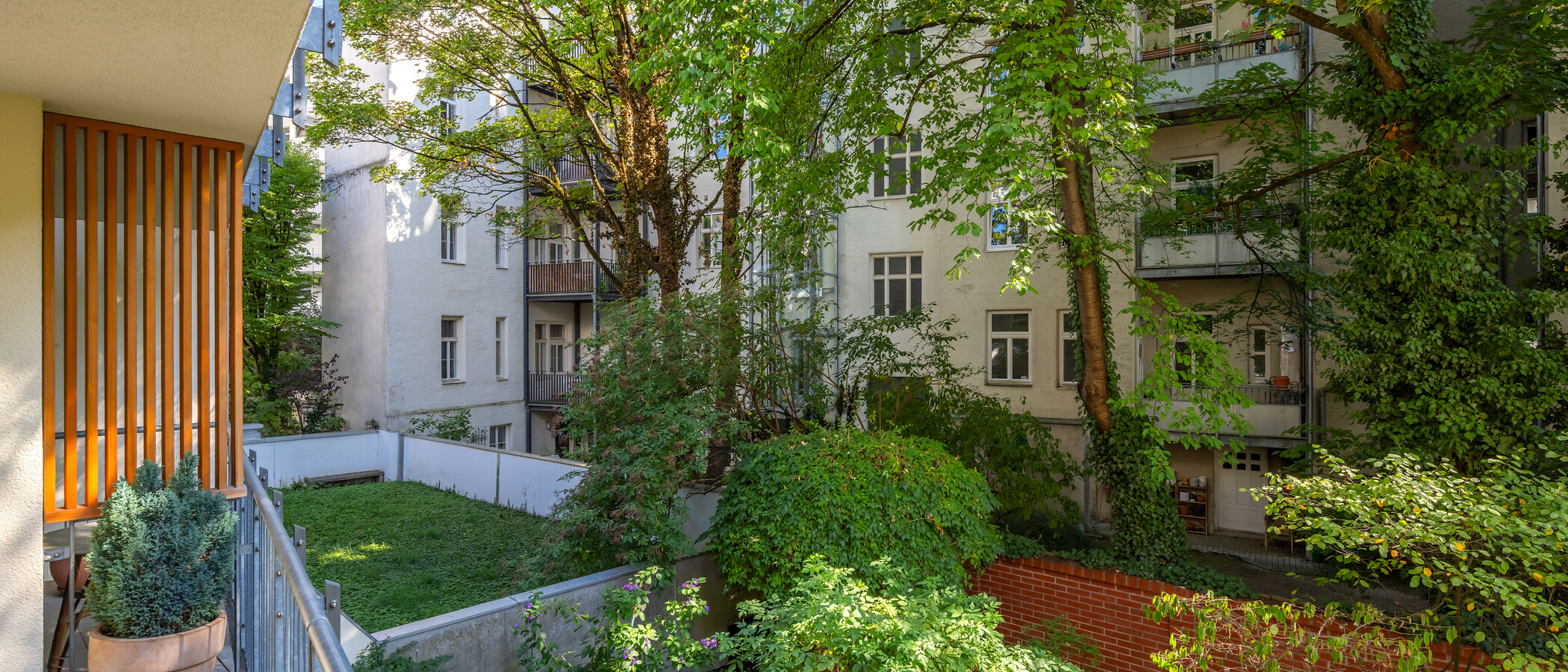 квартира München Schwabing-West (rund um den Hohenzollernplatz) 01 вид из окна 7964