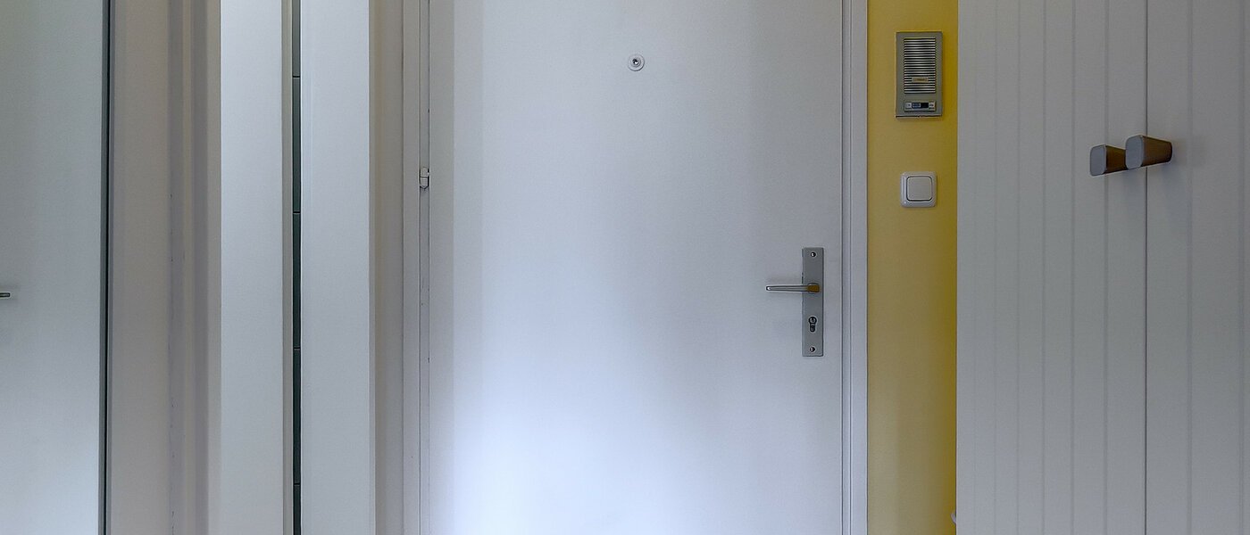 квартира München Obersendling 01 коридор 7983