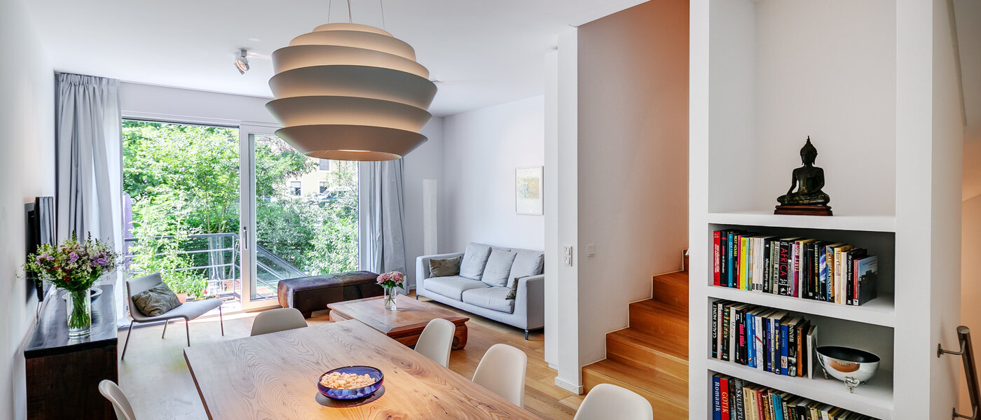 дом München Schwabing-West 01 гостиная 7998