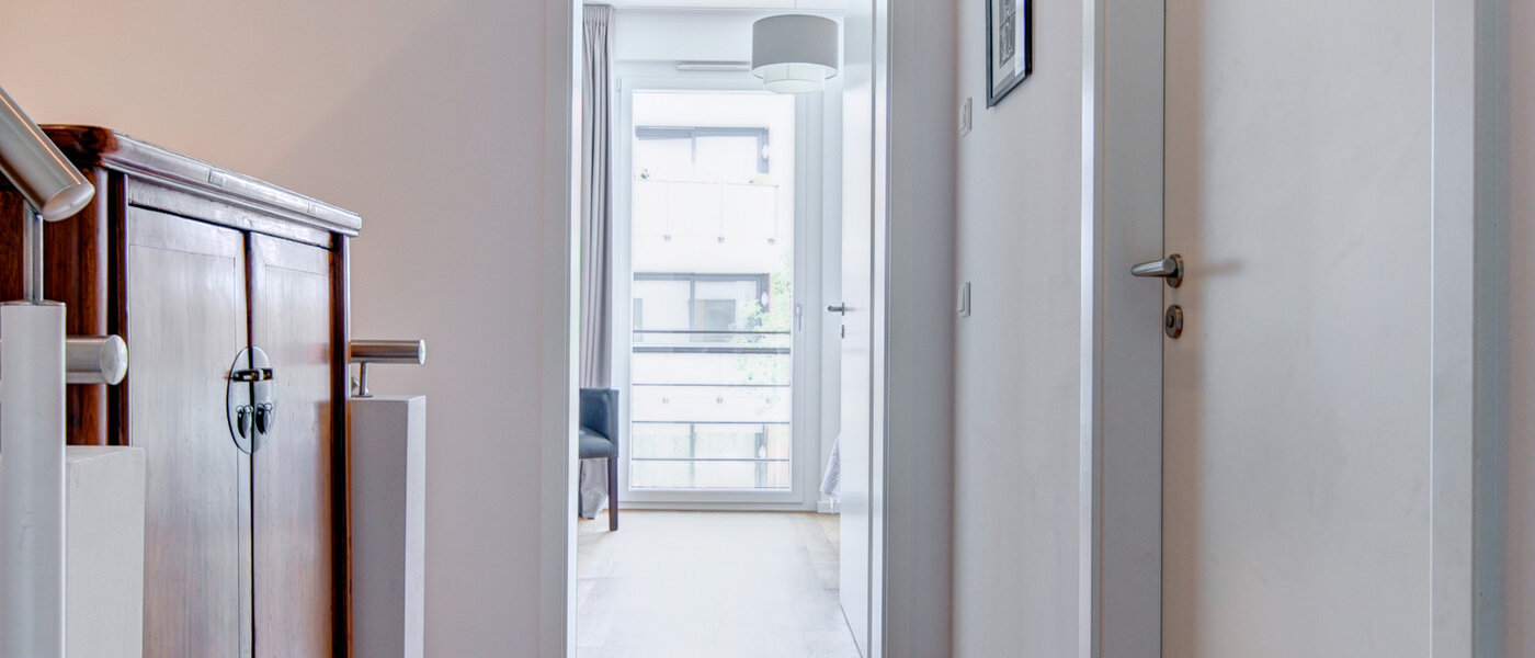 дом München Schwabing-West 03 коридор 7998