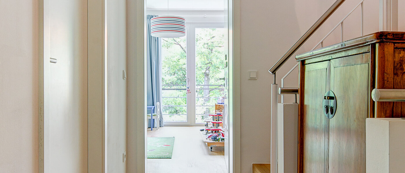 дом München Schwabing-West 04 коридор 7998