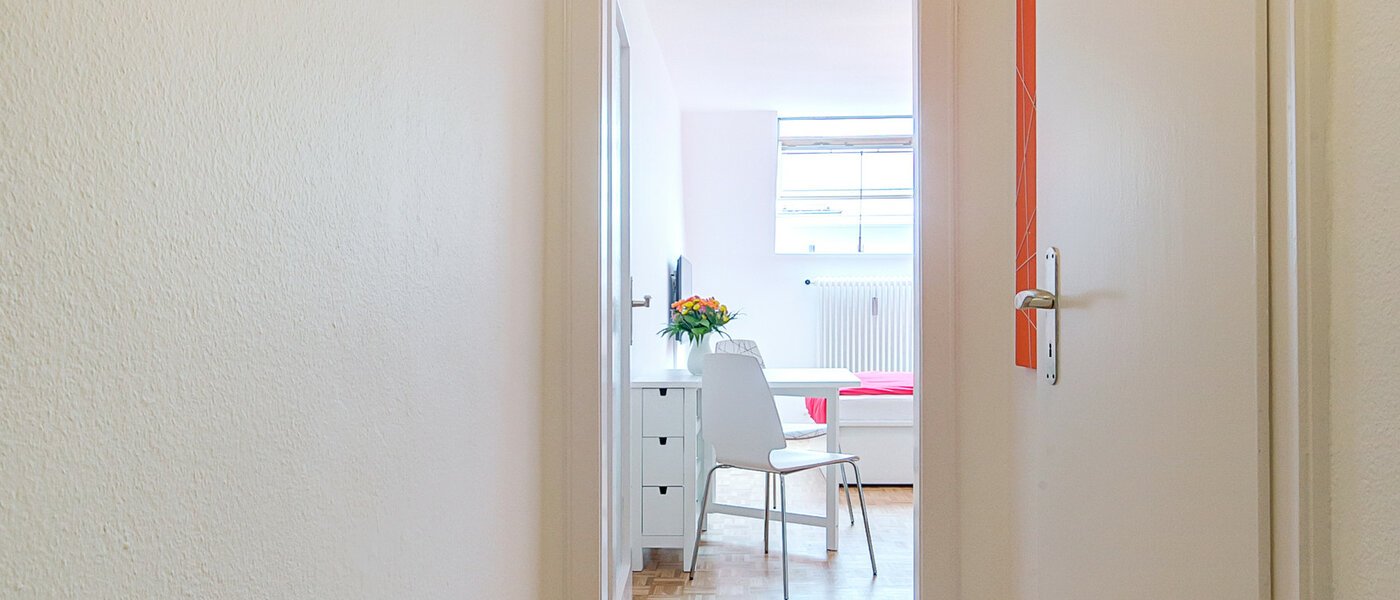 квартира München Schwabing 02 коридор 8131