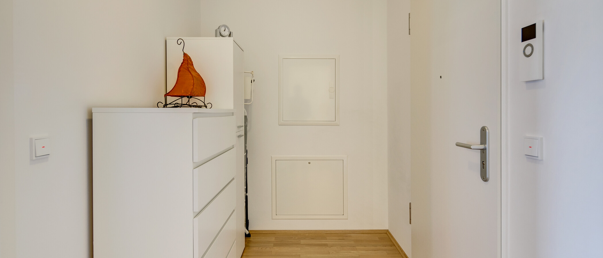 квартира München Schwabing 01 коридор 8156