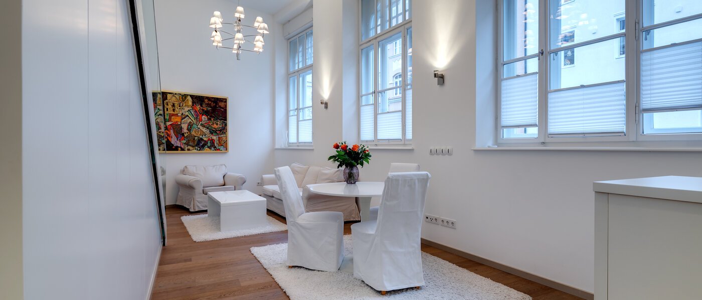 квартира-галерея München Maxvorstadt 04 гостиная 8163