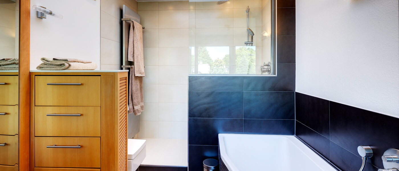 мансардная квартира München Menterschwaige 02 ванная комната 8181