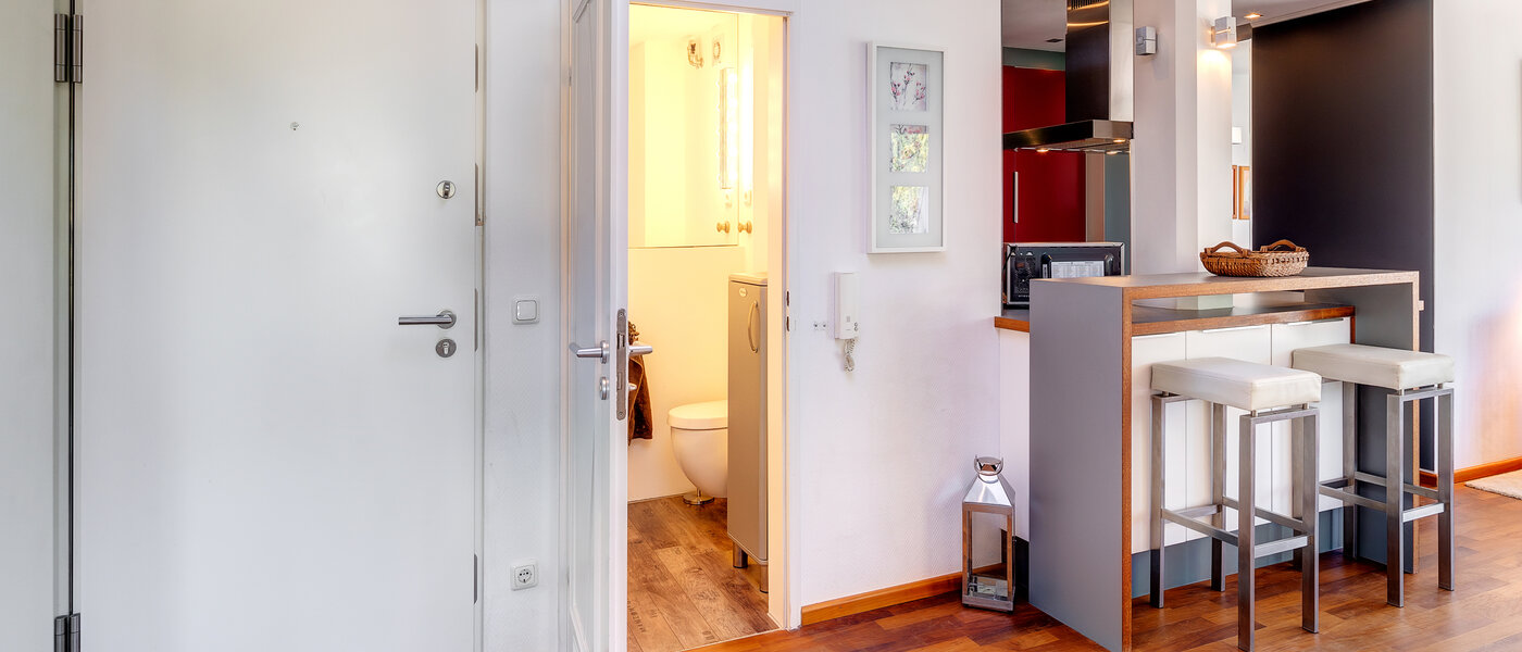 мансардная квартира München Menterschwaige 02 коридор 8181