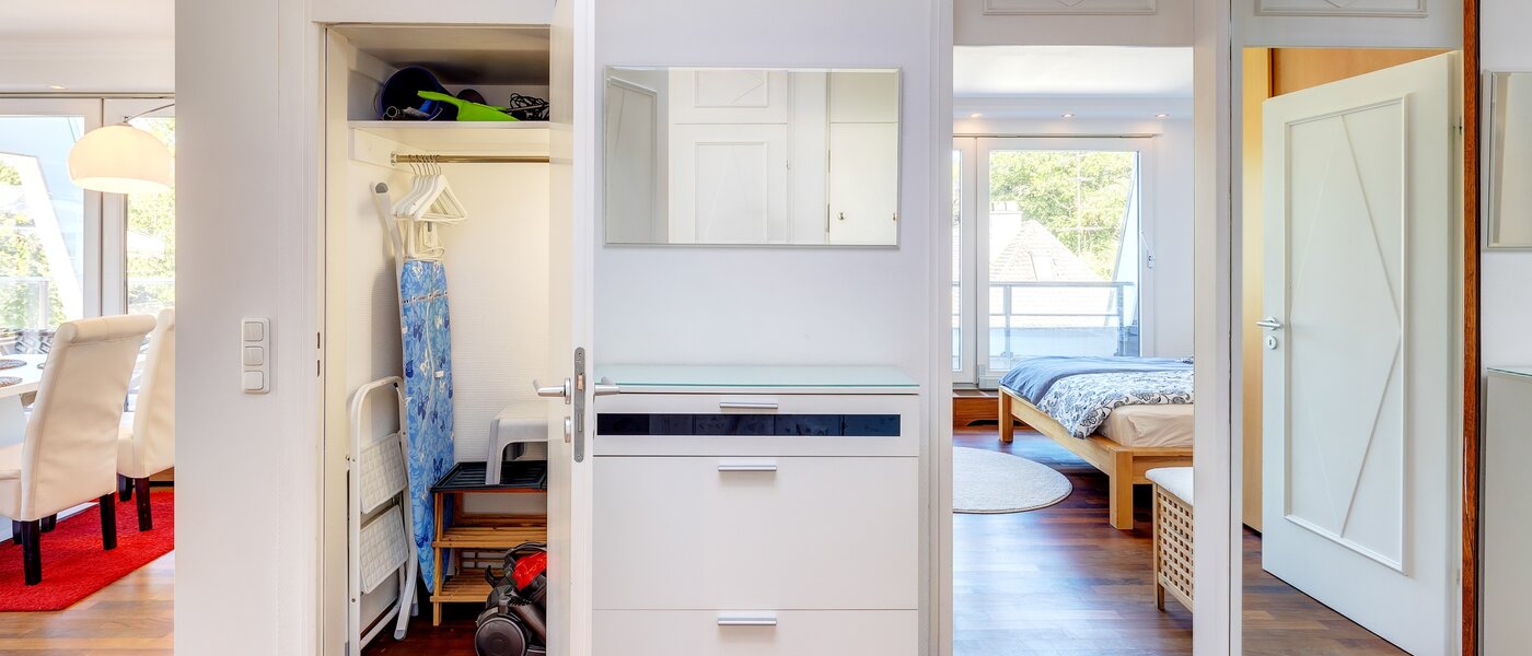 мансардная квартира München Menterschwaige 04 коридор 8181