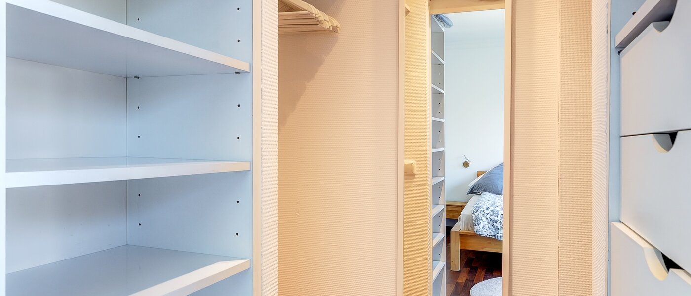 мансардная квартира München Menterschwaige 01 Гардеробная 8181