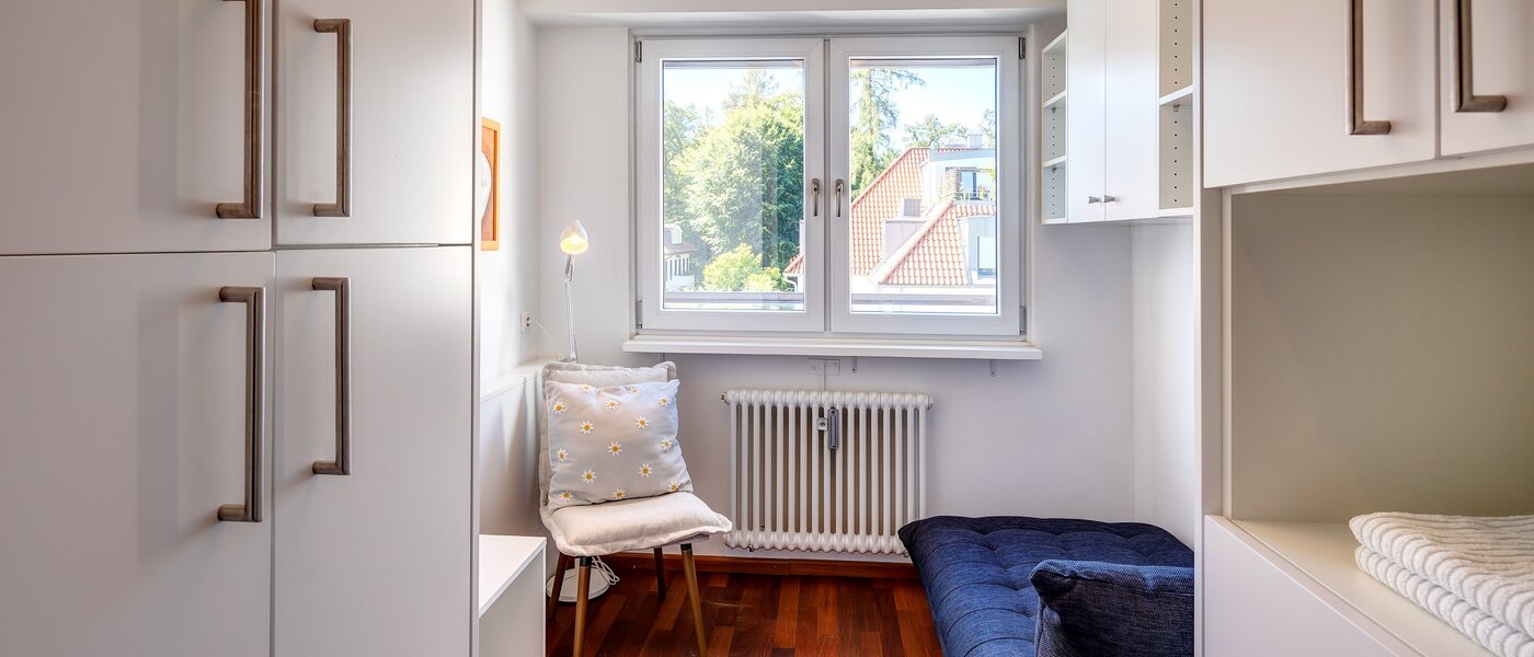 мансардная квартира München Menterschwaige 01 гостевая комната 8181