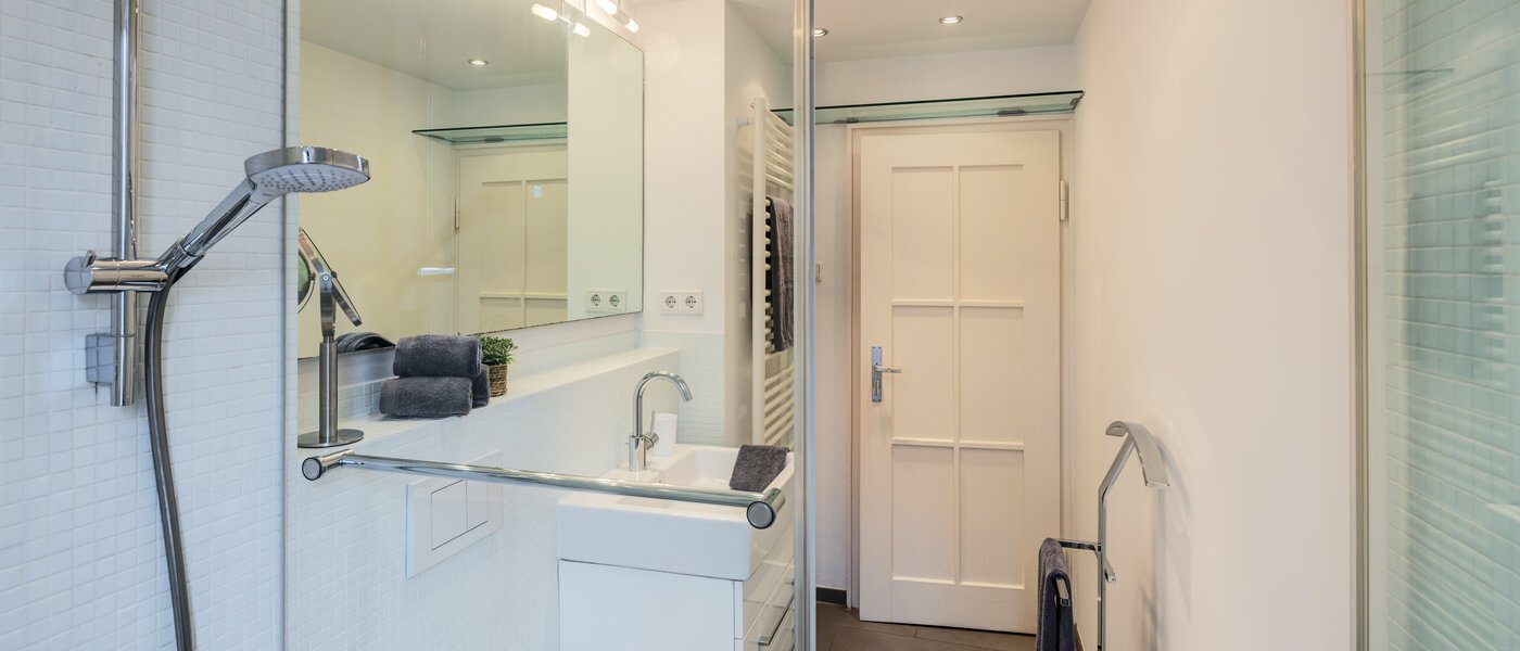 квартира München Maxvorstadt - Universitätsviertel 03 ванная комната 8243