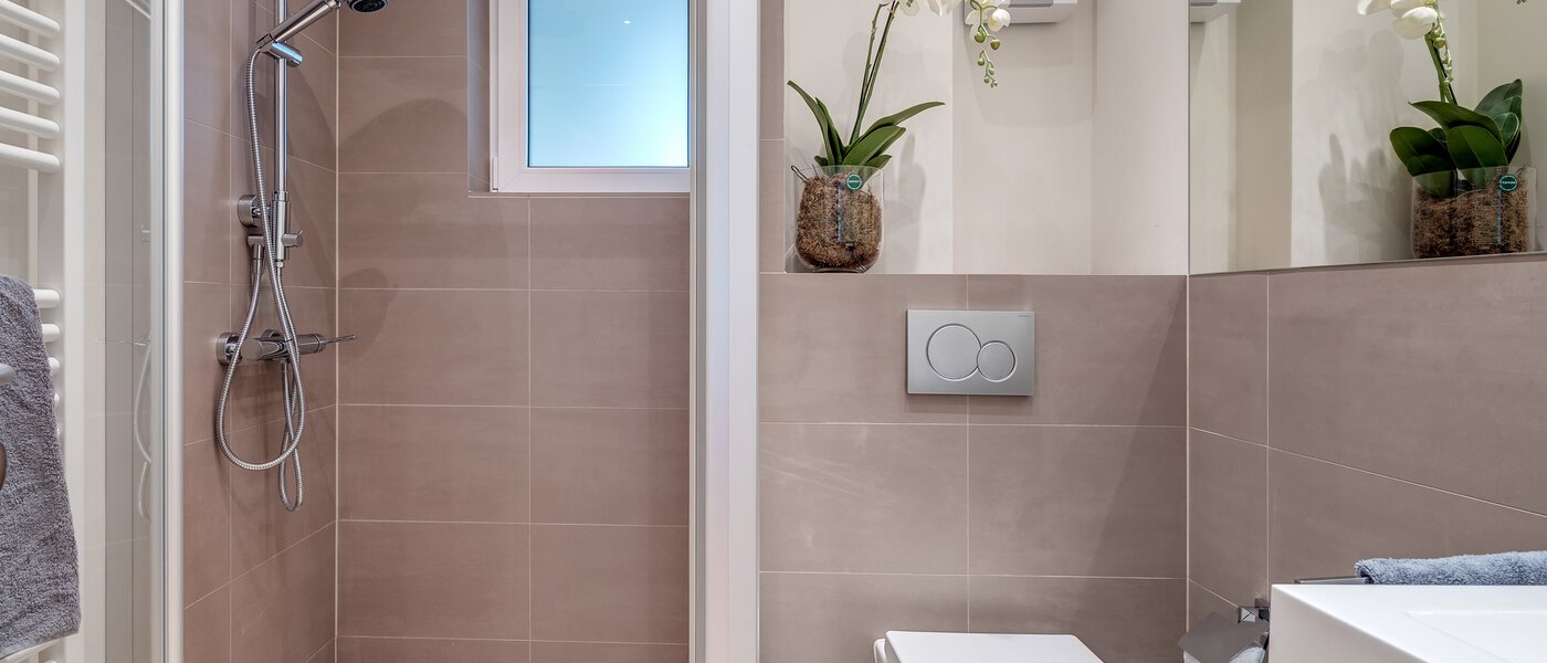 квартира München Schwabing 02 ванная комната 8281