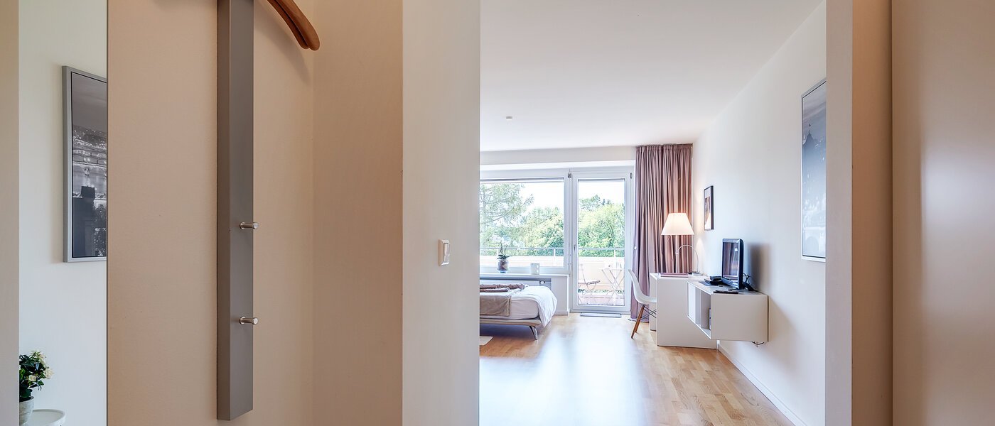 мансардная квартира München Solln 01 коридор 8282