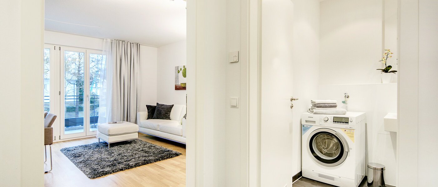 квартира München Bogenhausen 01 коридор 8290