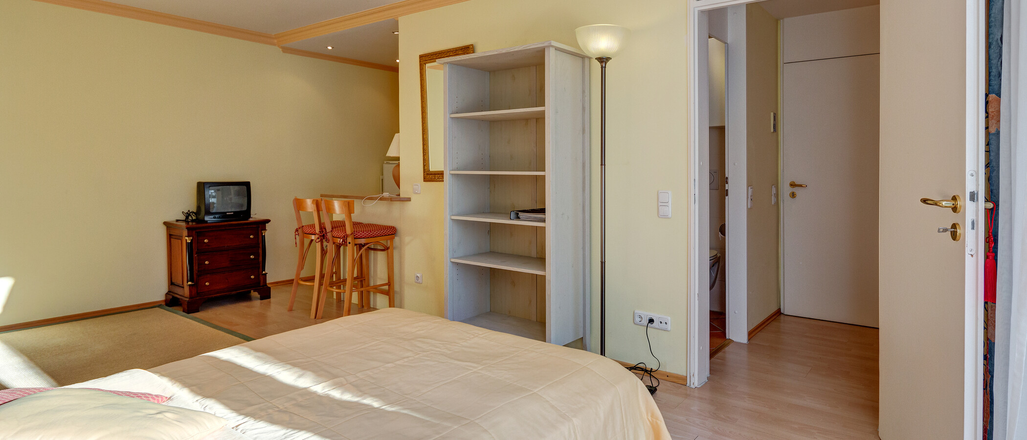 квартира München Solln 03 гостиная 830