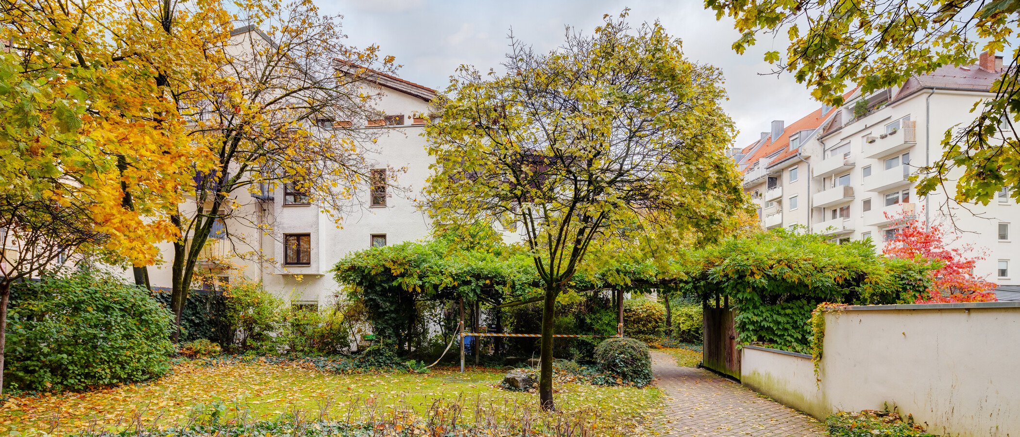 квартира München Maxvorstadt - Rund um den Josephsplatz 01 внутренний двор  8302
