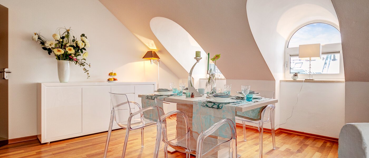 квартира Ottobrunn 01 столовая 8329