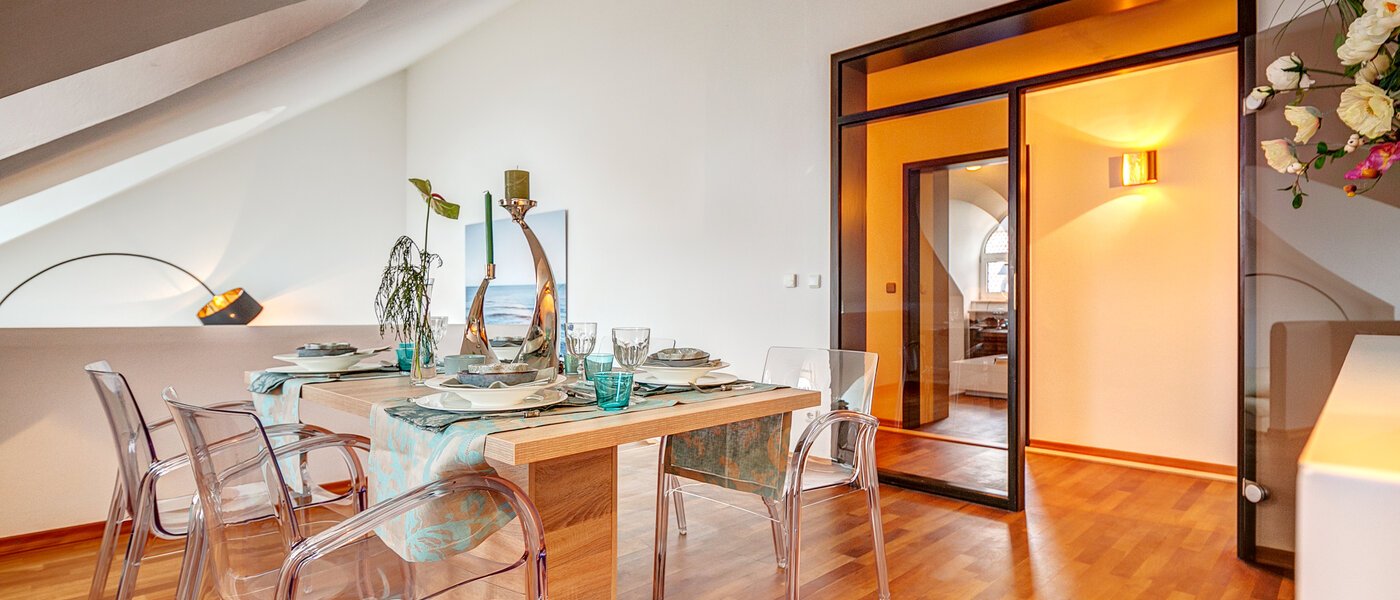 квартира Ottobrunn 02 столовая 8329