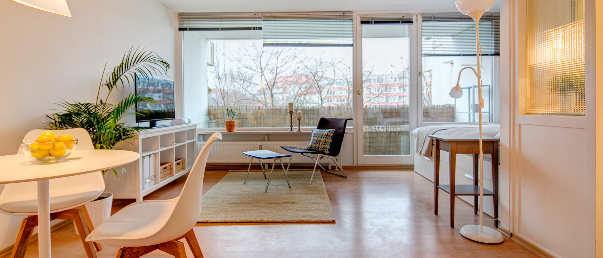 квартира München Maxvorstadt - Westen 01 гостиная 8359