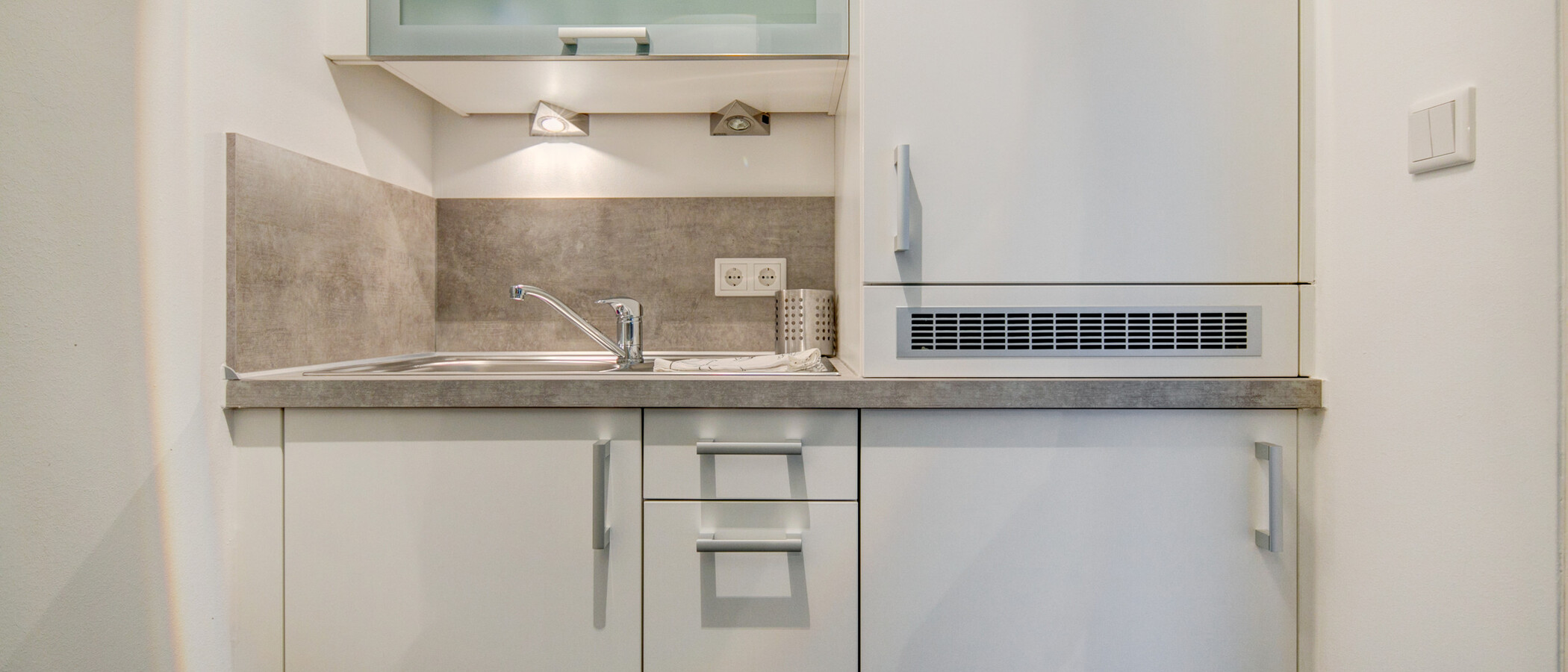 квартира München Maxvorstadt - Westen 02 кухня 8359