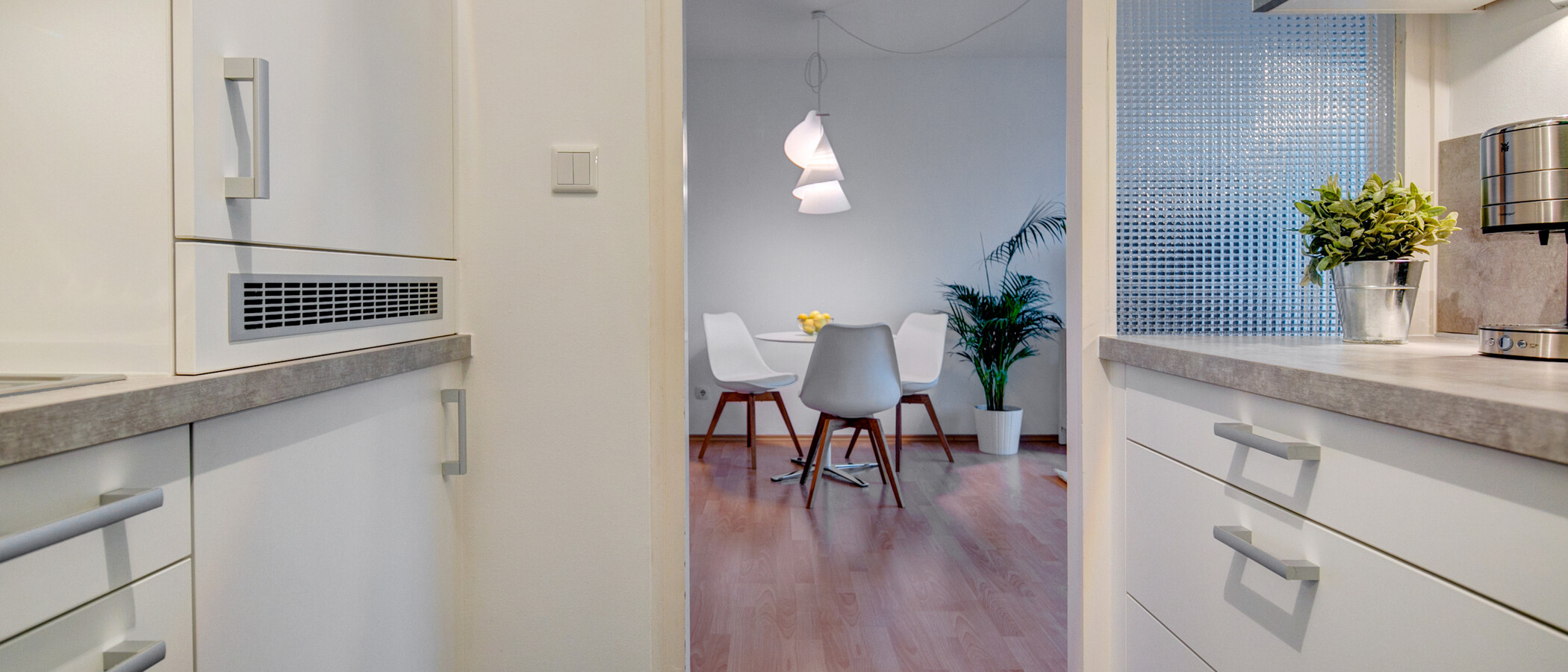 квартира München Maxvorstadt - Westen 04 кухня 8359