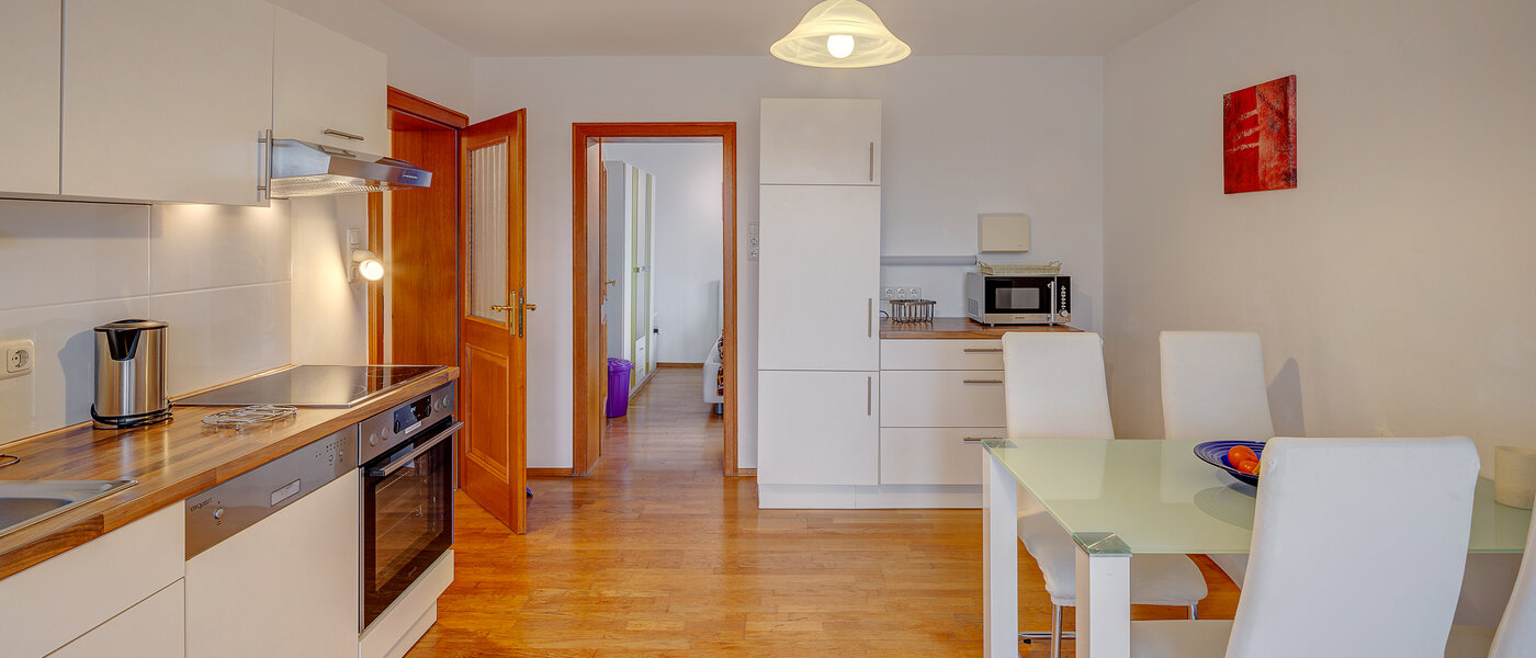 квартира München Bogenhausen 01 кухня 8368