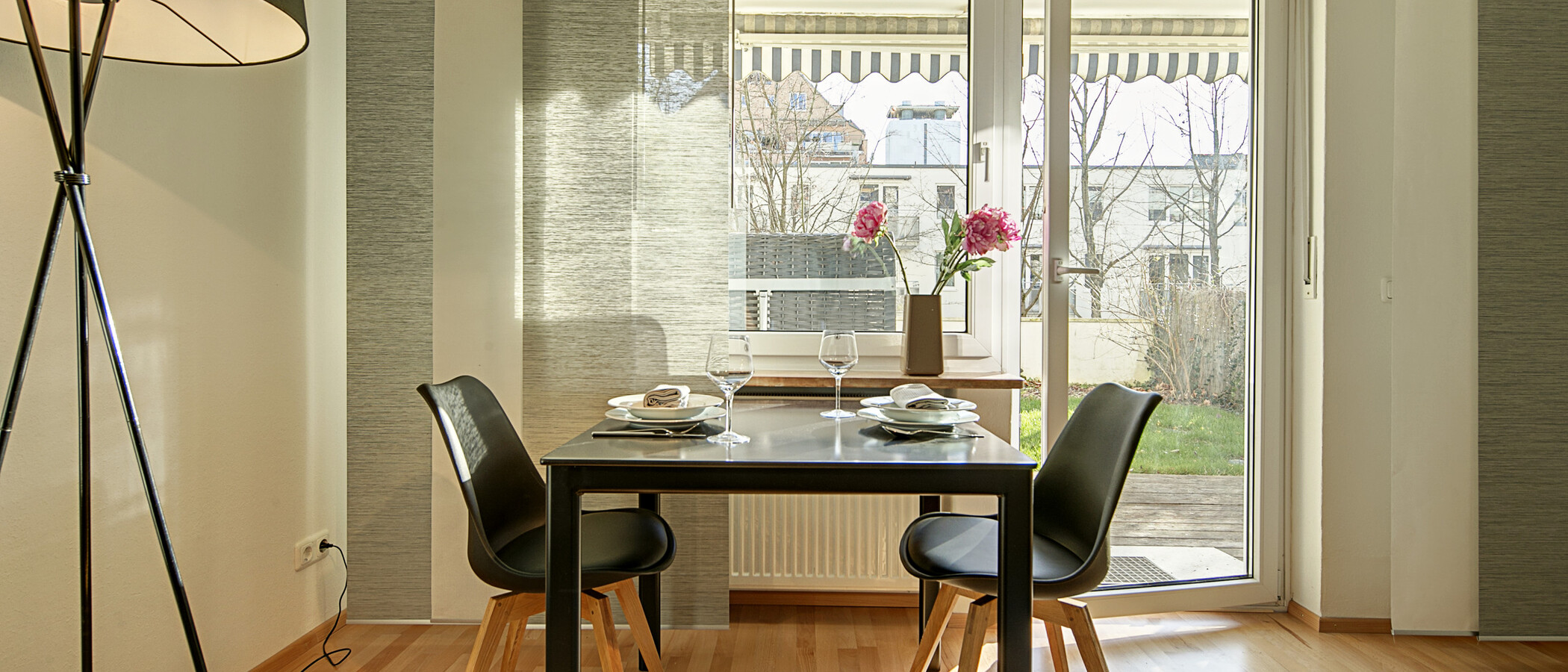 квартира с садом München Maxvorstadt 03 гостиная 8378